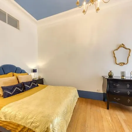 Апартаменты « la Cour Royale » Prestigieux A 50m Du Chateau De *