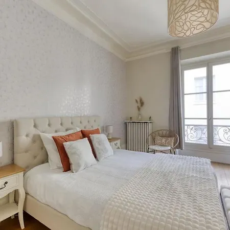 Апартаменты « la Cour Royale » Prestigieux A 50m Du Chateau De