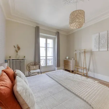 Apartamento  la Cour Royale   Prestigieux à 50m Du Château De *